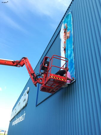 enseigne lumineuse, enseigne publicitaire, enseigne sur facade, enseigne commerciale