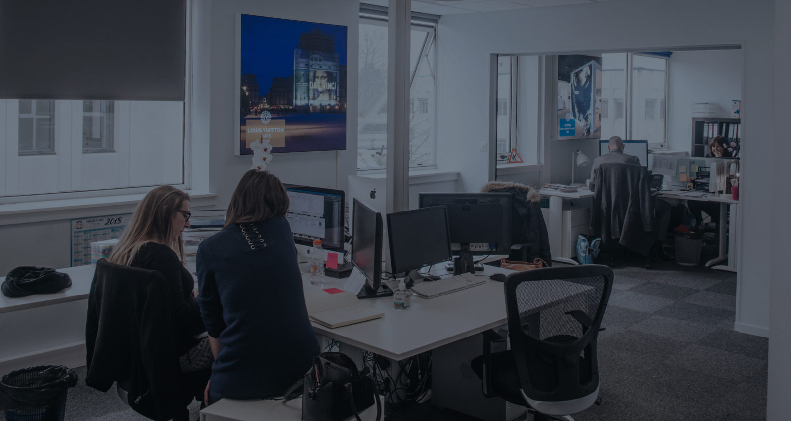 LightAir-collaborateurs-bureau-travail