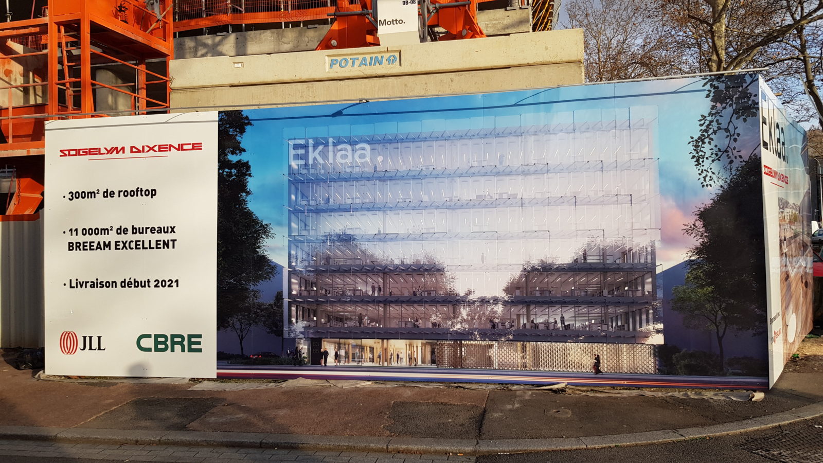 publicité-sur-palissade-chantier-eklaa