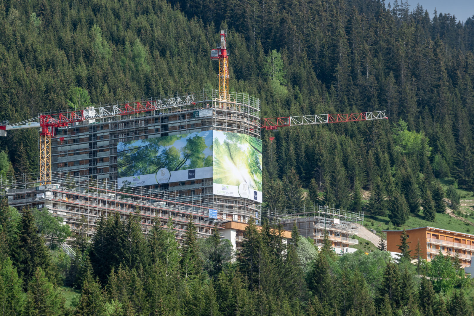 toile tendue - sureh'valor - courchevel - lightair-chantier-communicant