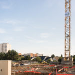 caisson-sur-grue-lumineux-bouygues