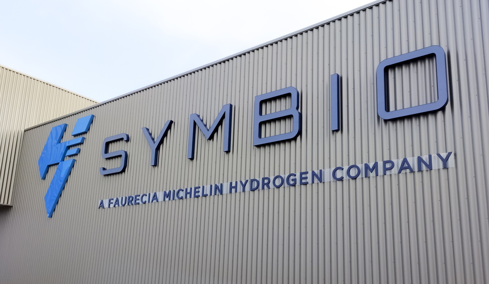 enseigne-lumineuse-usine-symbio-lightair