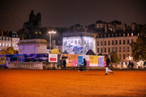 toile-sur-echafaudage-netflix-lyon-lightair