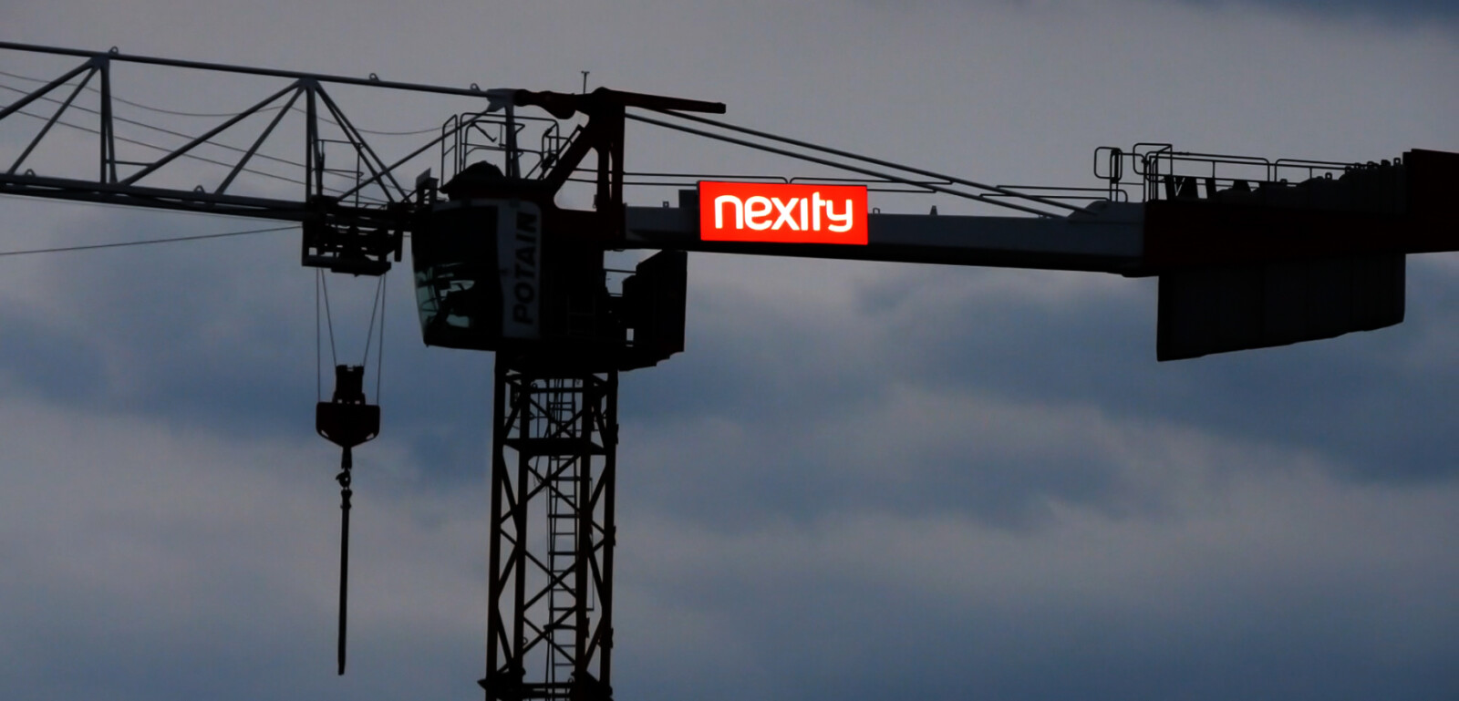 caisson-lumineux-grue-nexity