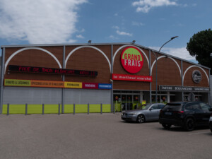 maintenance-des-enseignes-grand-frais