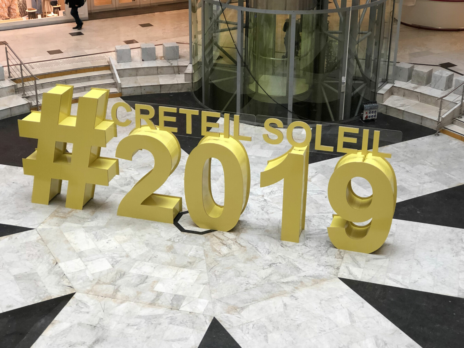 lettres-geantes-decoupees-klepierre-creteil-soleil-2019-22