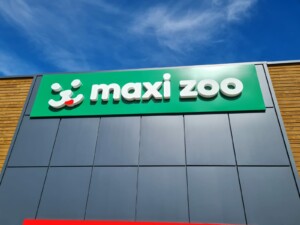 enseignes-pour-nouveau-magasi-maxi-zoo-millau