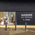 enseignes-caisson-lumineux-collaboration-avec-maisons-du-monde