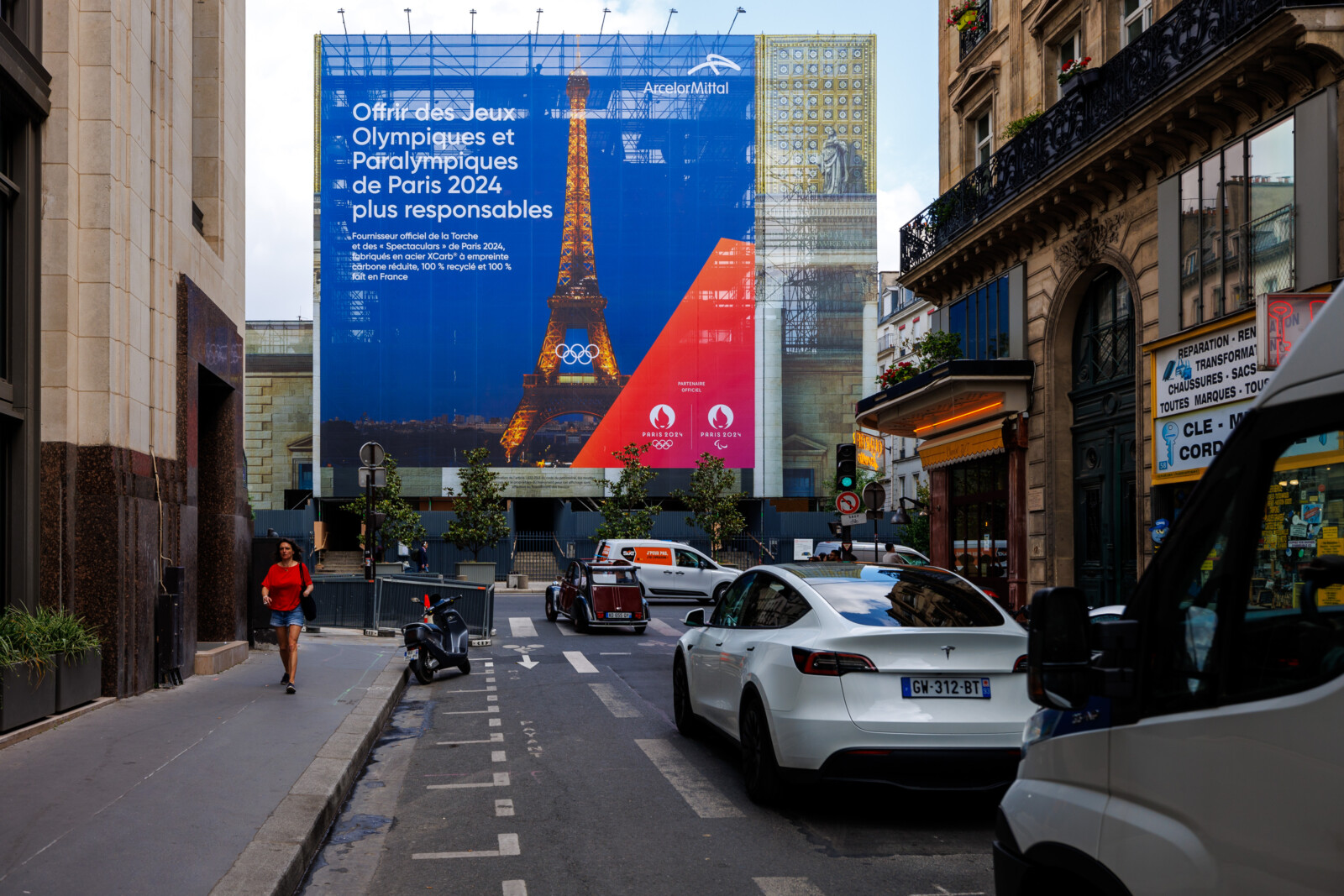ooh-grand-format-paris-arcelormittal-notre-dame-de-lorette