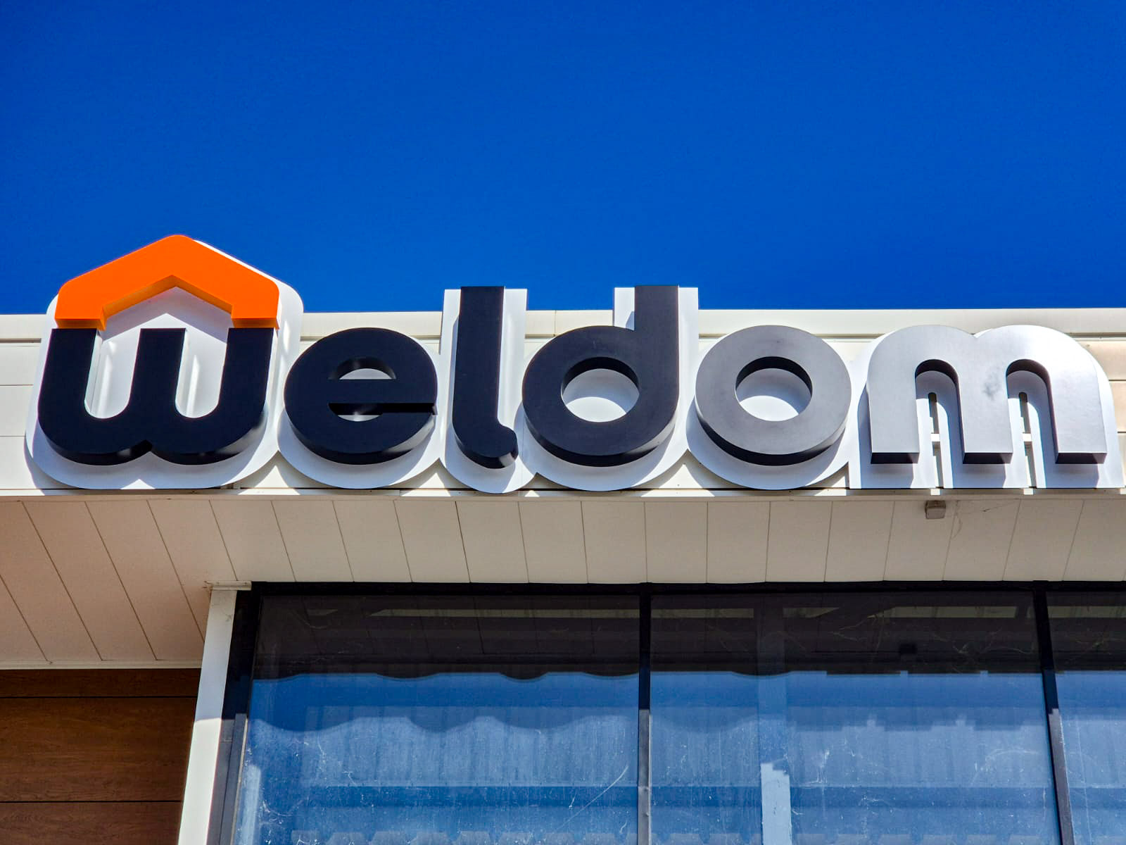 devanture-magasin-exemple-habillage-weldom