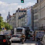 Achat-espace-publicitaire-XXL-Volotea-Place-Bellecour-Lyon