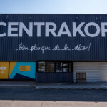 enseigne-magasin-centrakor-lozanne-visibilite-maximale-facade-relookee
