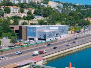 embellir-facade-sans-travaux-aquarium-lyon