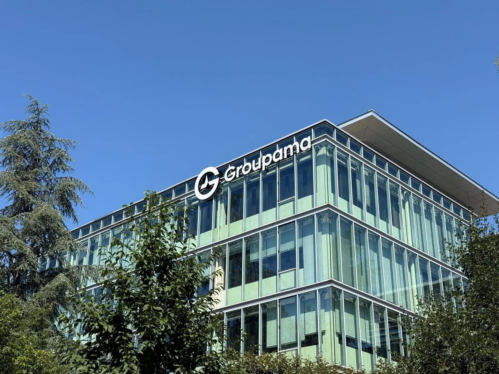 changement-enseigne-lyon-groupama