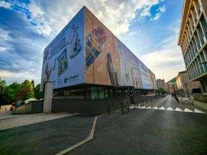 bache-de-protection-facade-batiment-sur-mesure-musee-crozatier