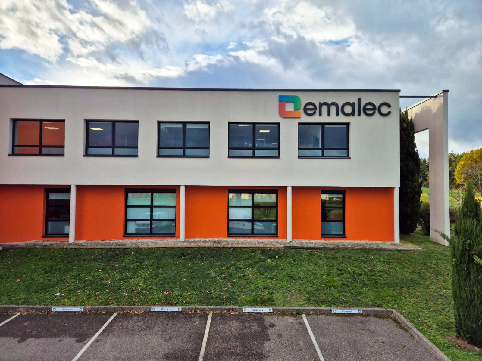 déploiement identité visuelle siège