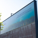 SlimBox et renouvellement enseigne en toile tendue grand format sur la façade Paprec.